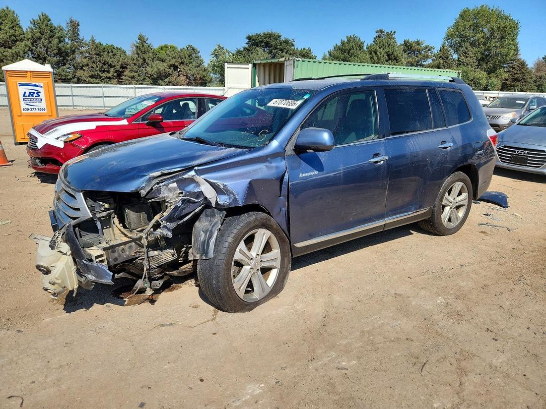 2013 TOYOTA HIGHLANDER