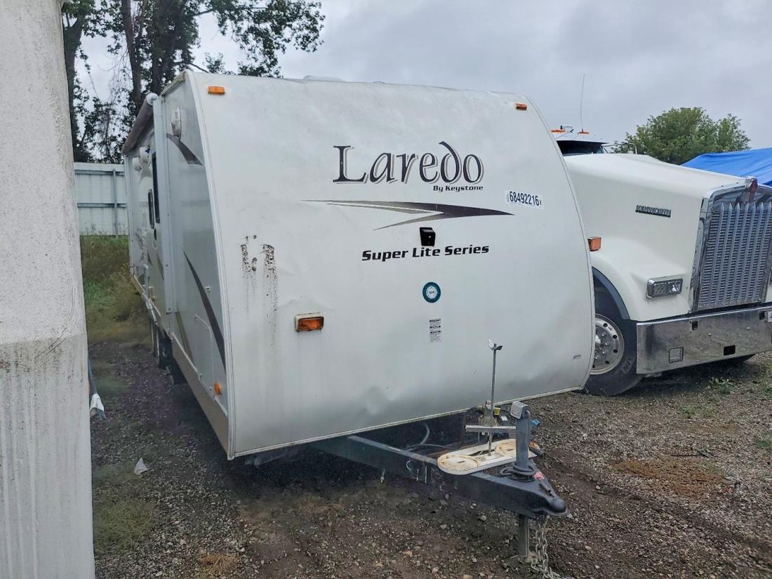 2009 KEYSTONE LAREDO