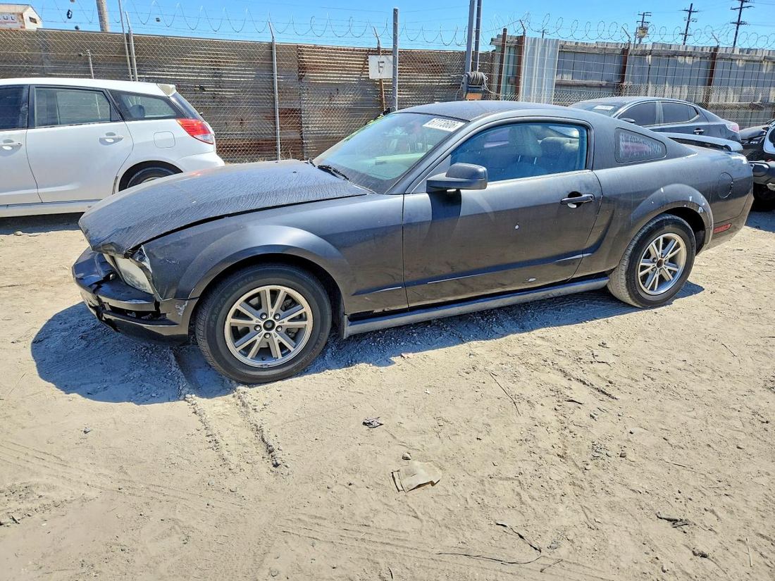 2005 FORD MUSTANG
