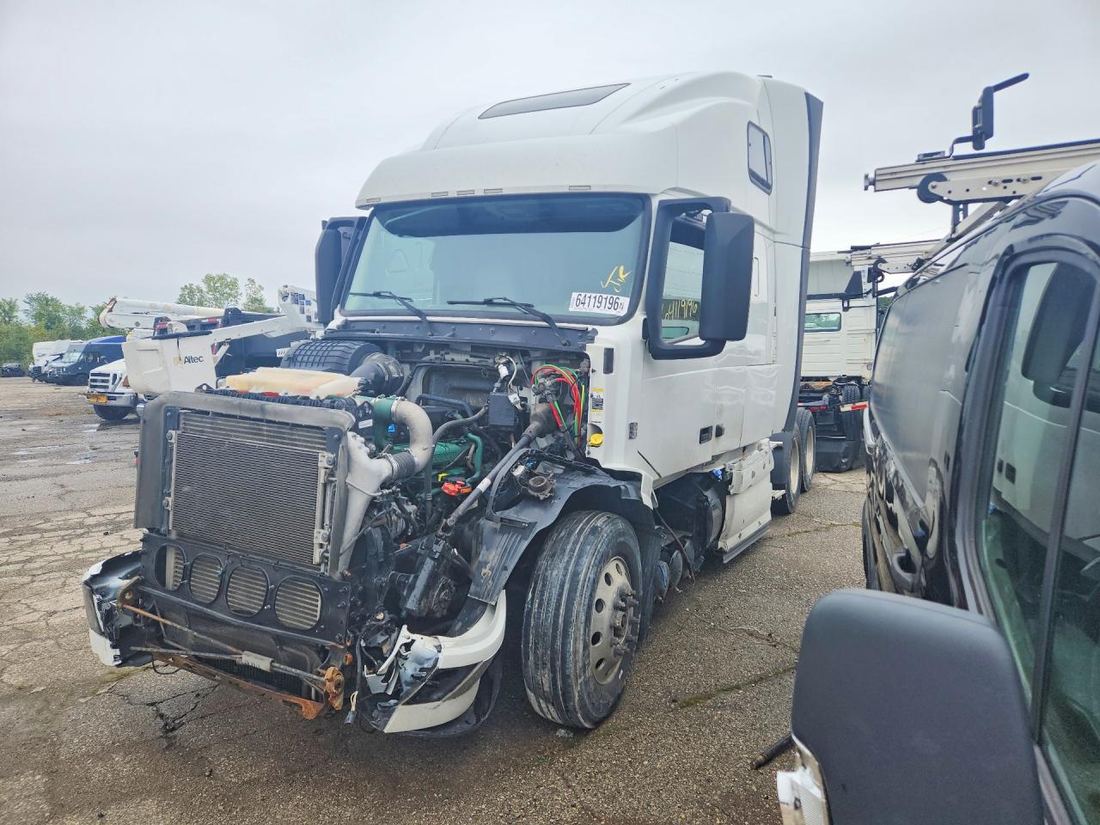 2014 VOLVO VNL
