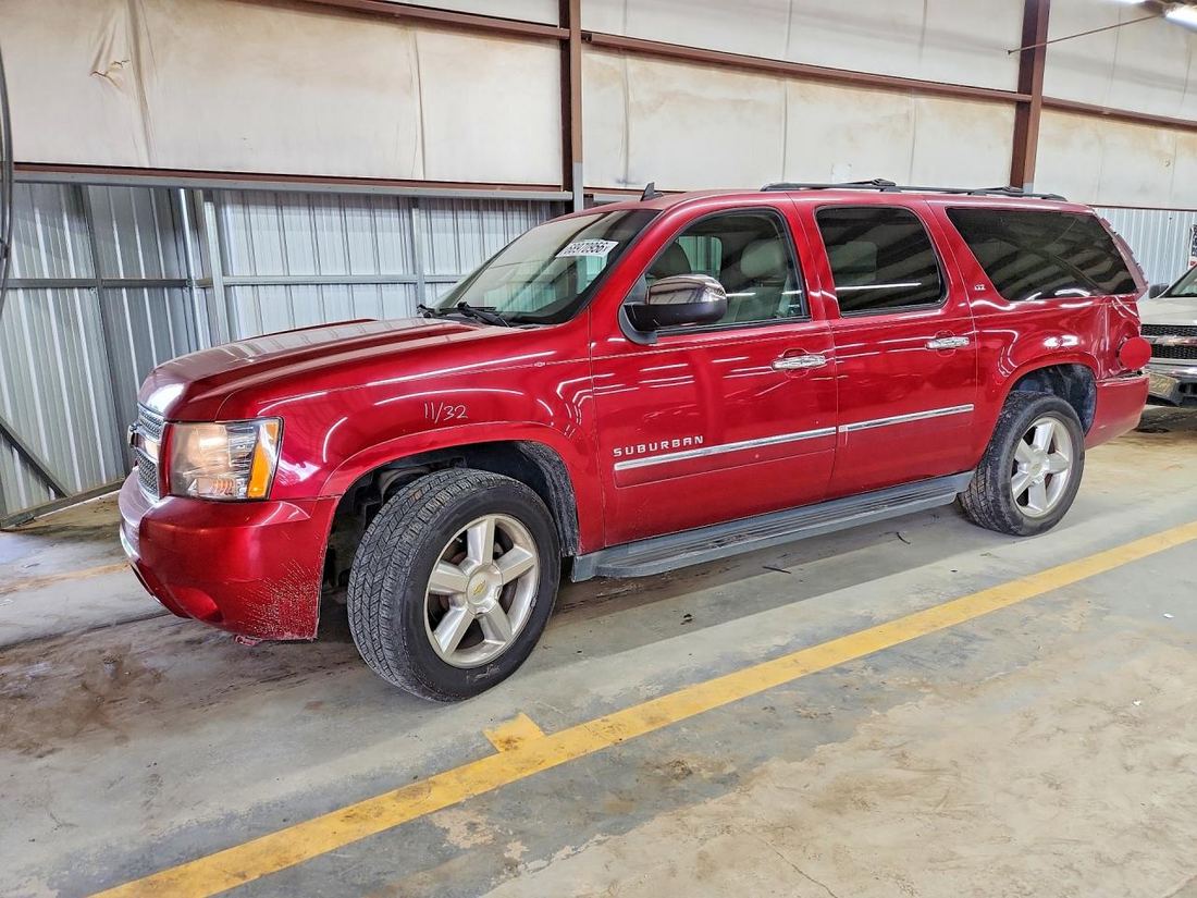 2013 CHEVROLET SUBURBAN