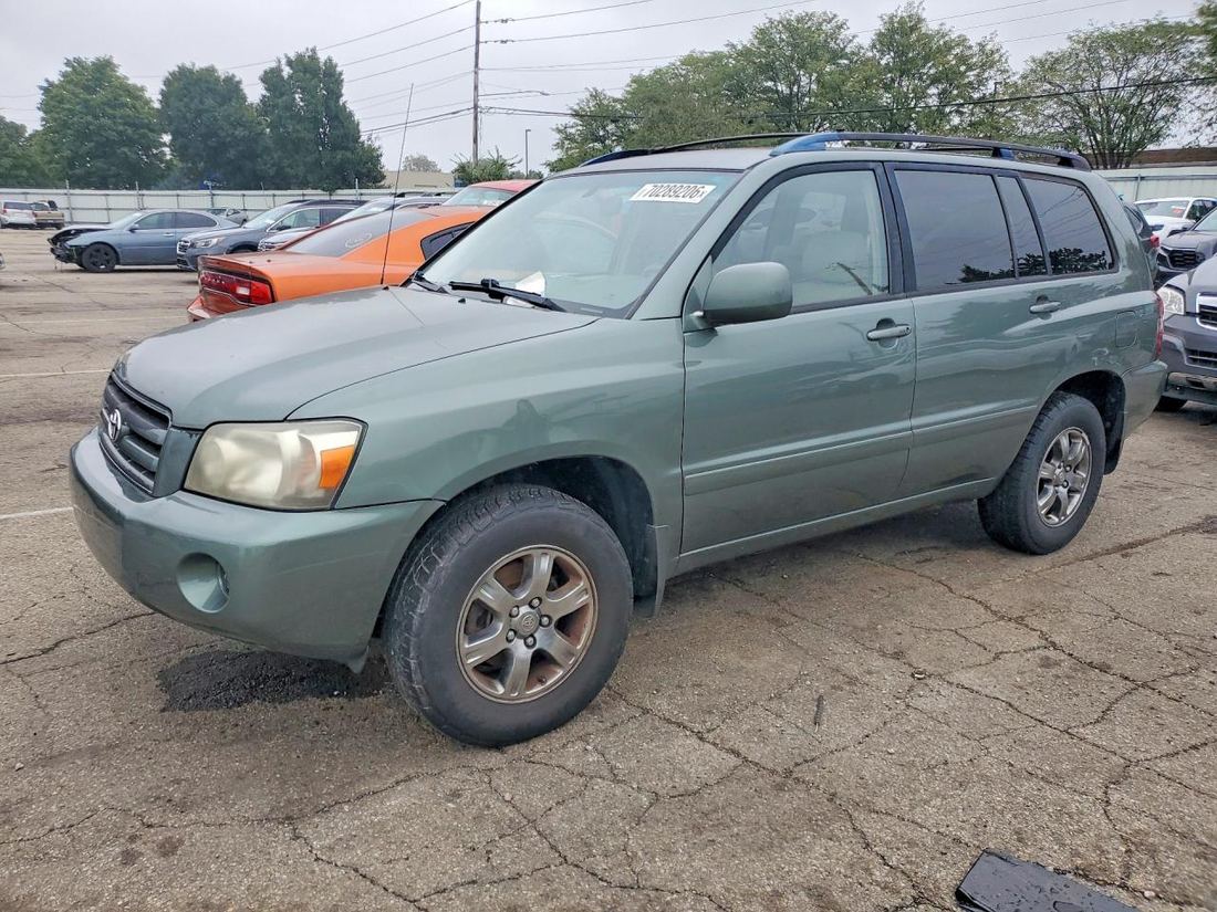 2004 TOYOTA HIGHLANDER