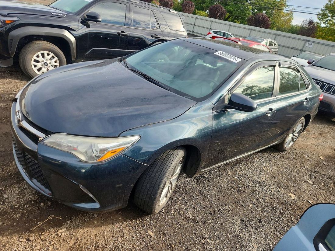2016 TOYOTA CAMRY