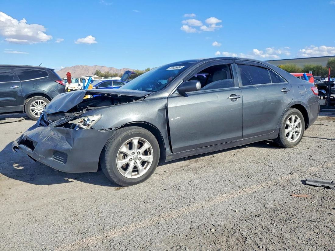 2011 TOYOTA CAMRY