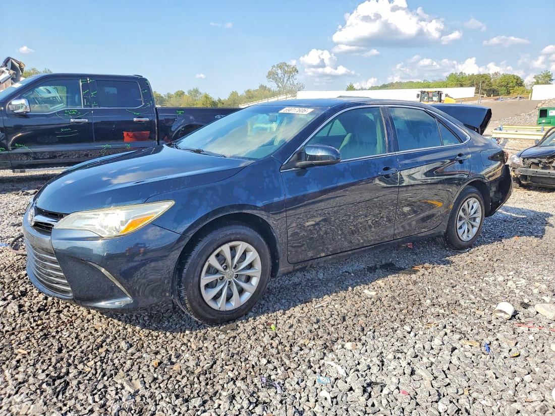 2017 TOYOTA CAMRY