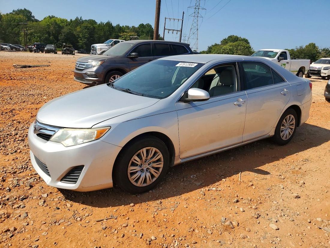 2014 TOYOTA CAMRY