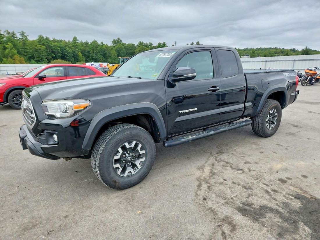 2017 TOYOTA TACOMA