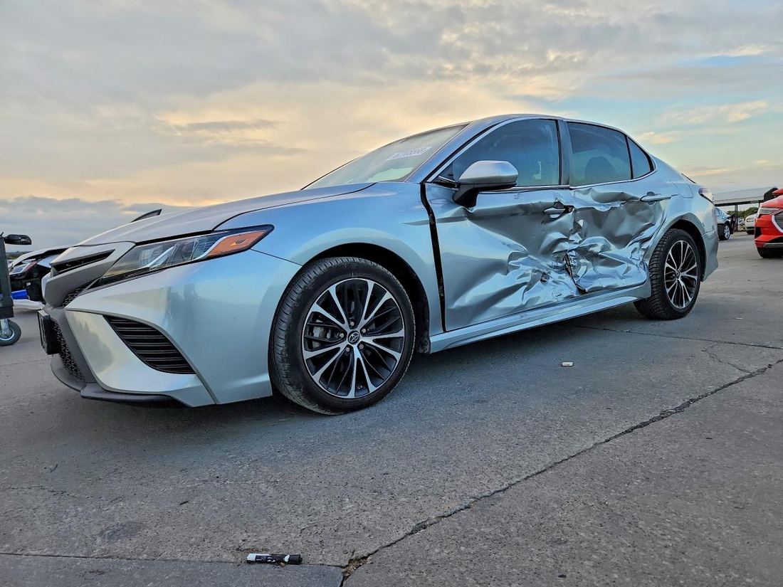 2019 TOYOTA CAMRY