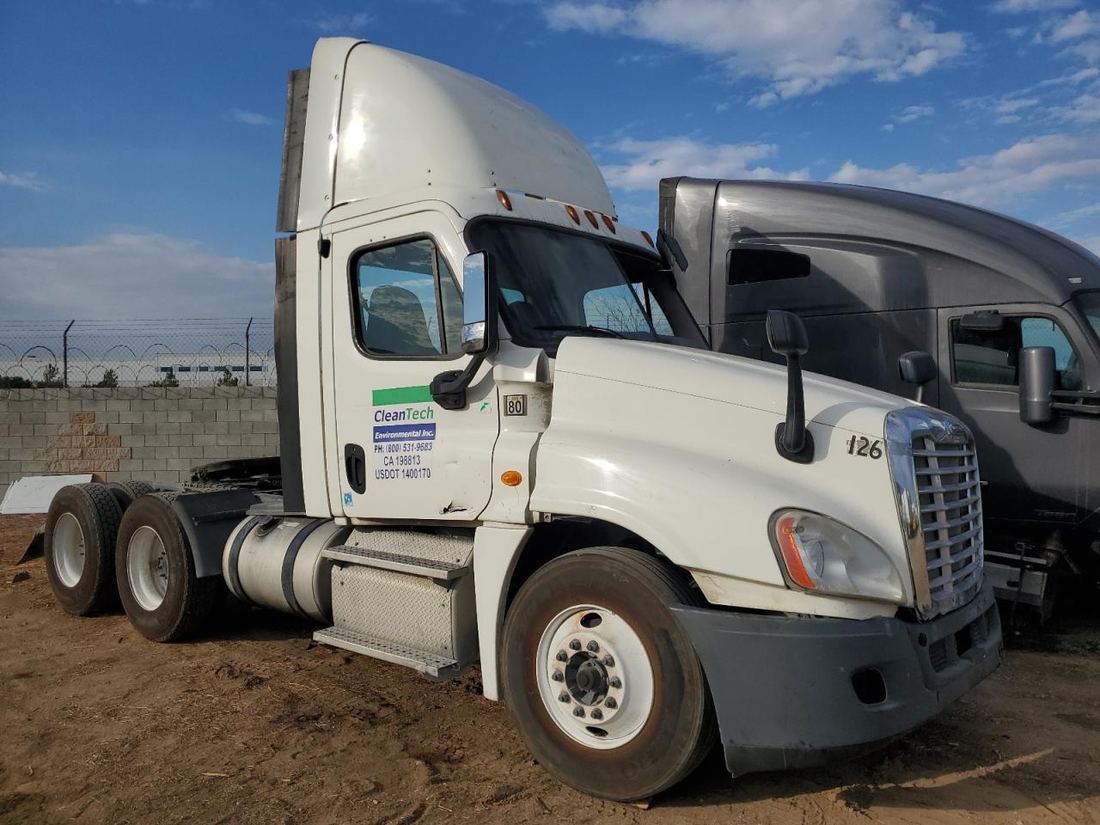 2014 FREIGHTLINER CASCADIA