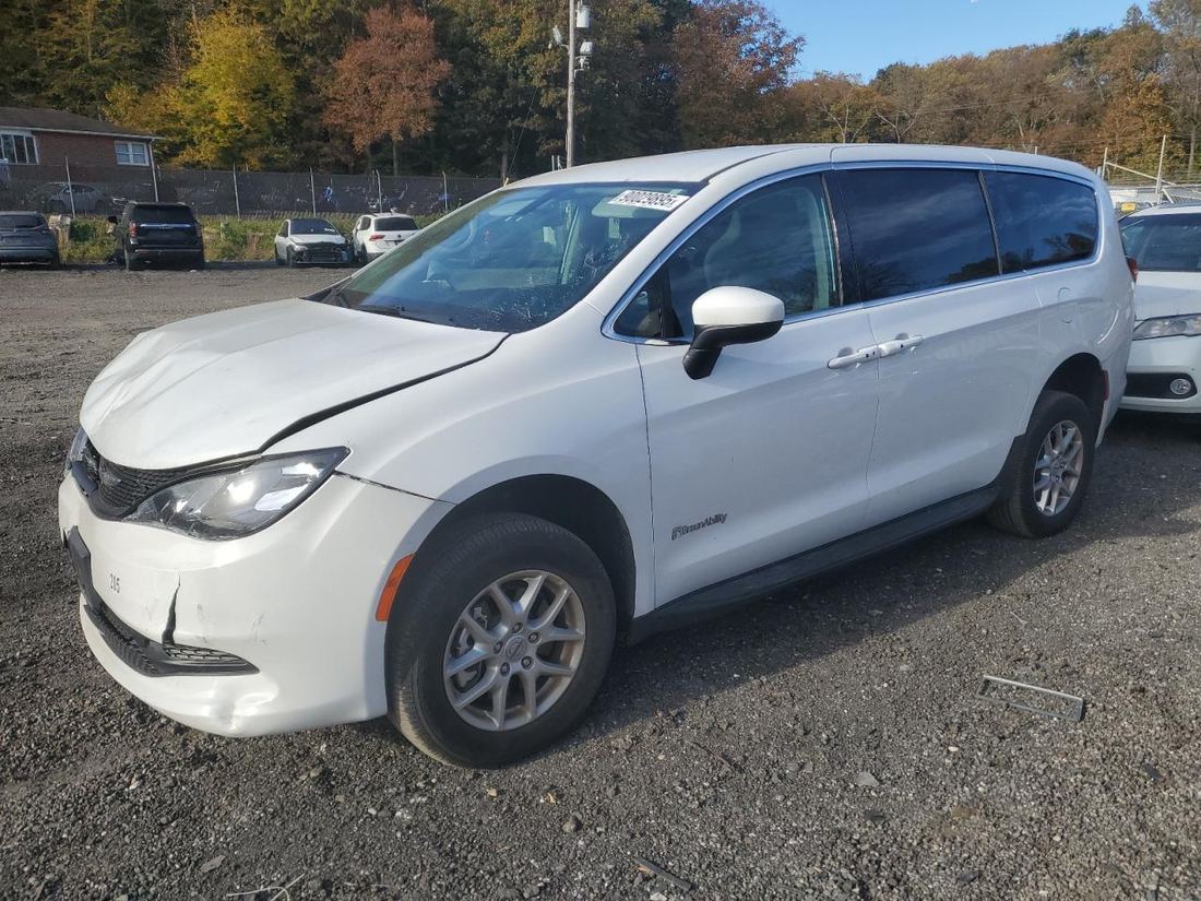 2022 CHRYSLER VOYAGER
