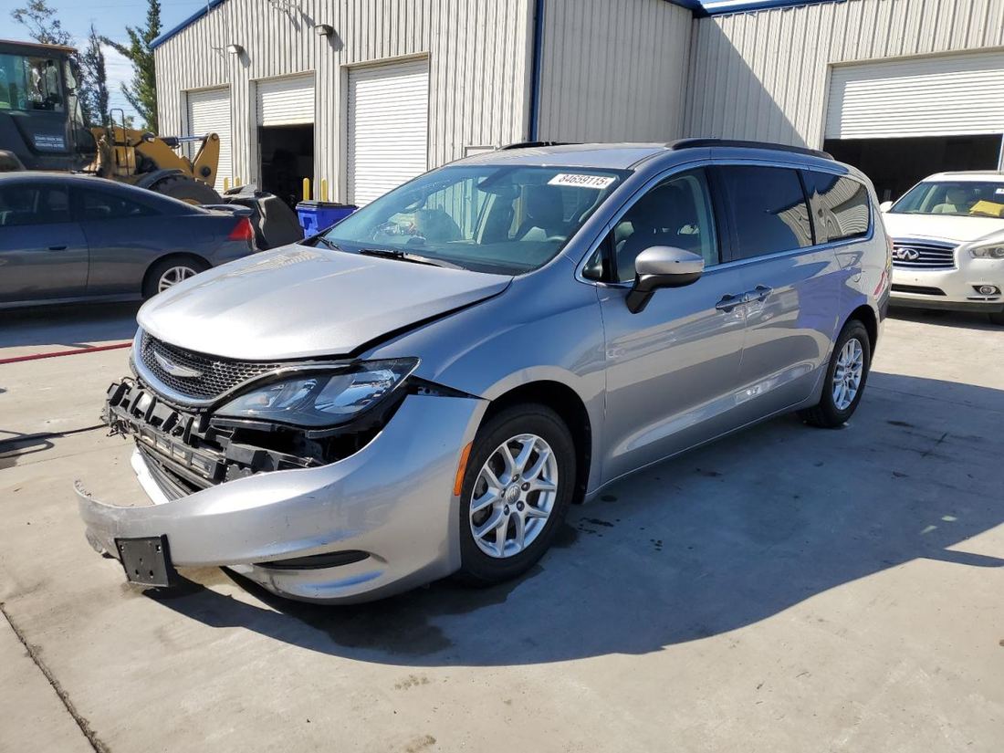 2020 CHRYSLER VOYAGER