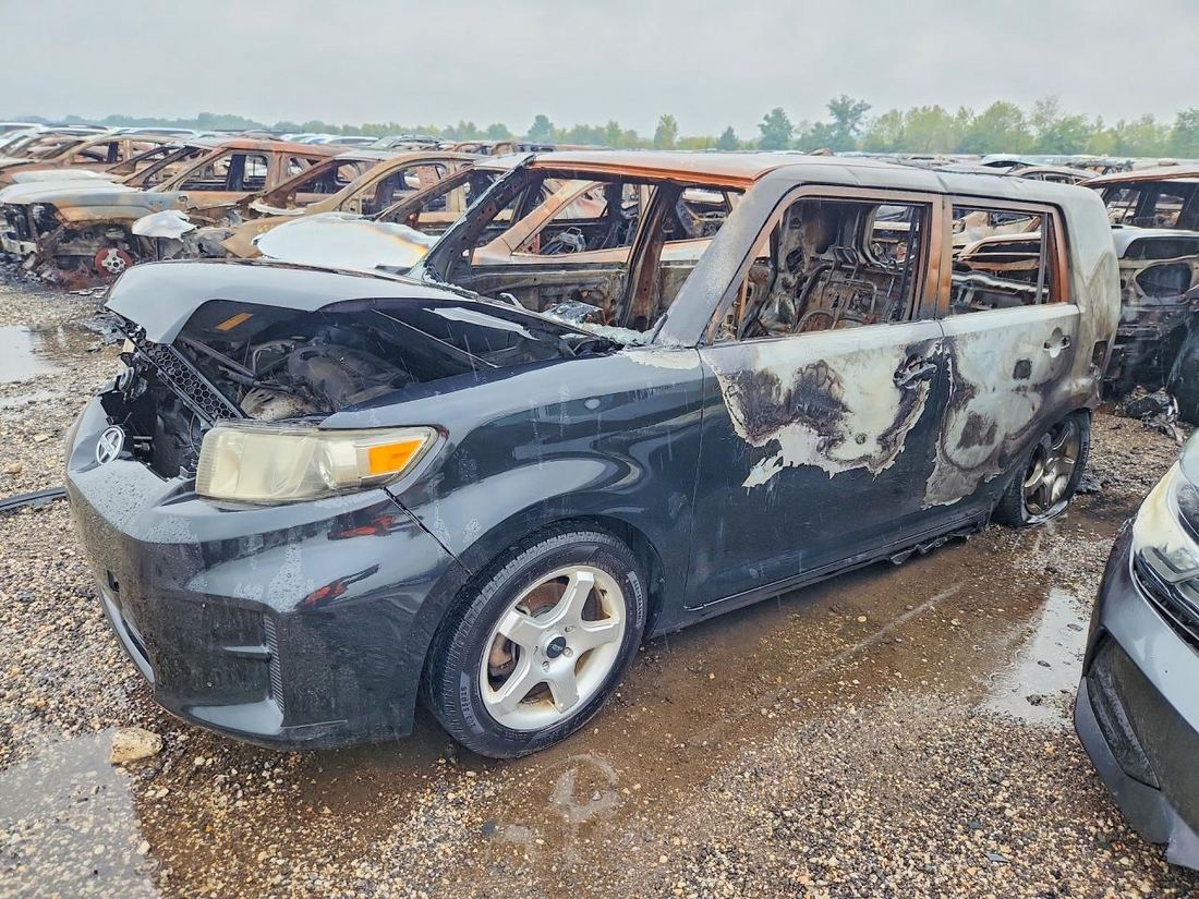 2011 SCION XB
