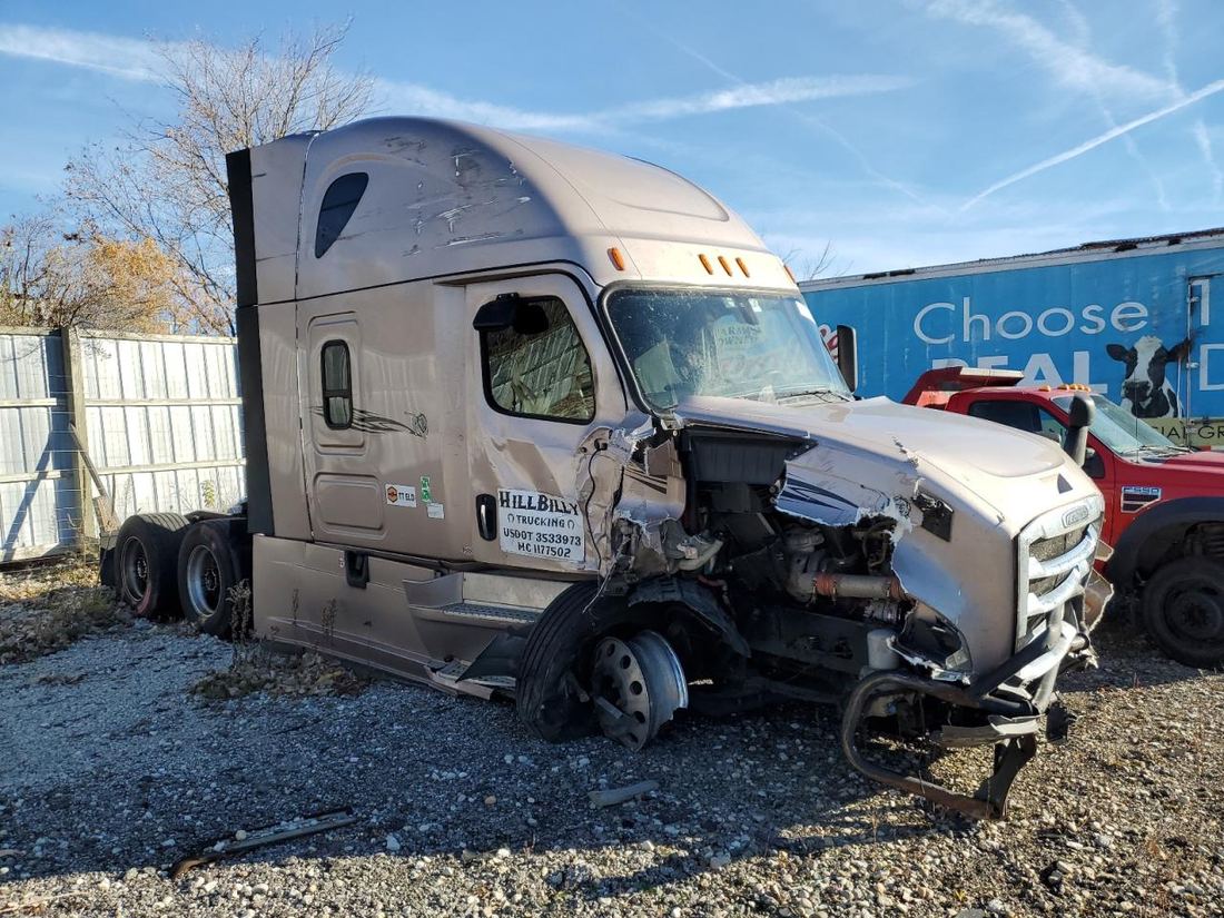 2018 FREIGHTLINER CASCADIA 126