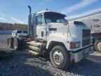 2000 MACK 600