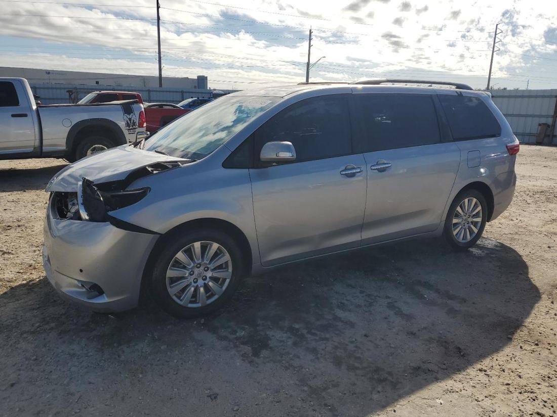 2017 TOYOTA SIENNA