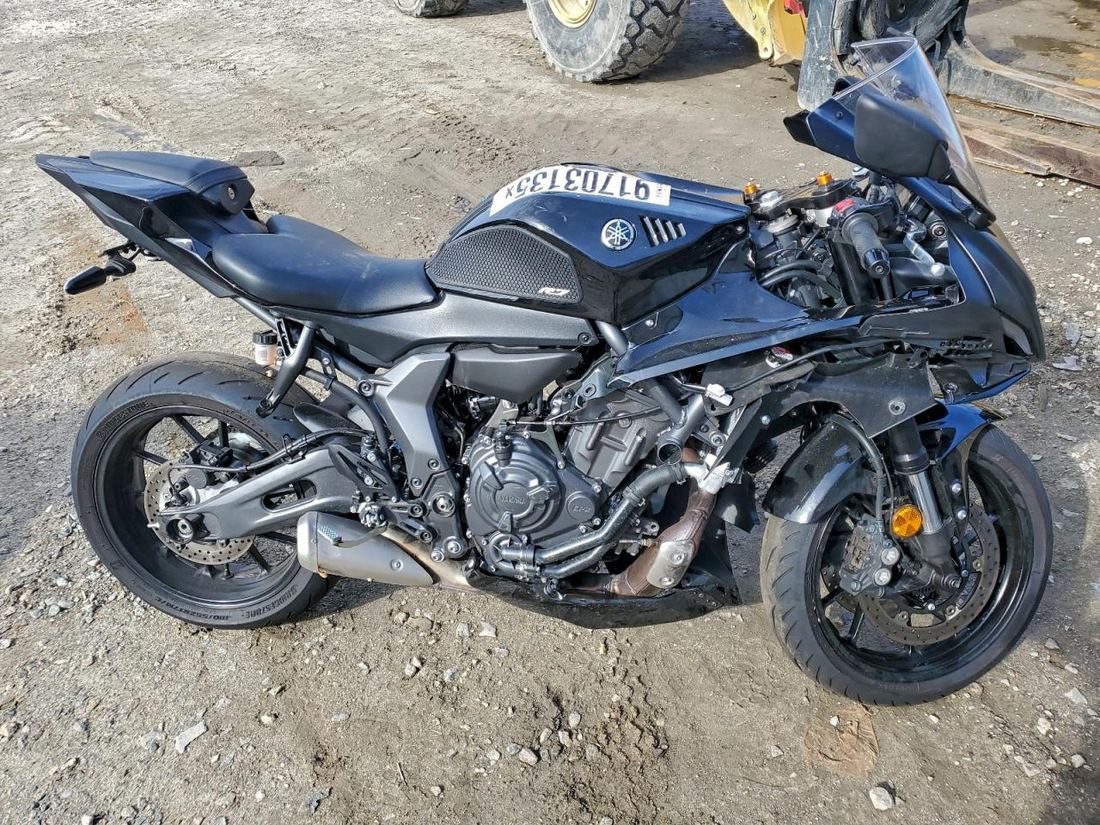 2025 YAMAHA YZFR7