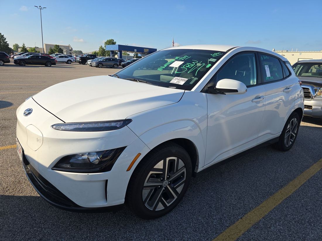 2023 HYUNDAI SE