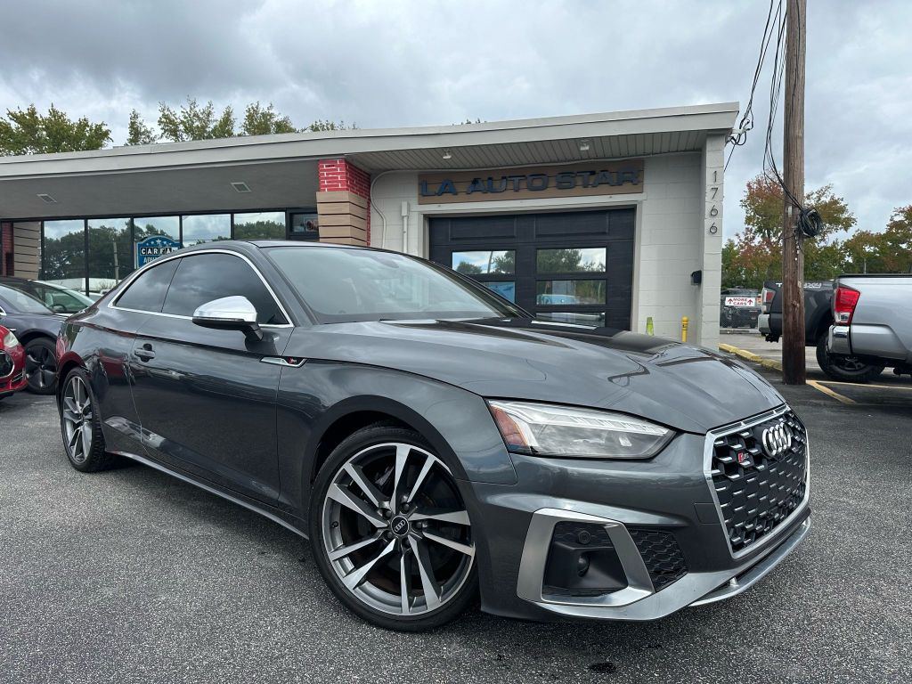 2022 Audi quattro Premium Plus