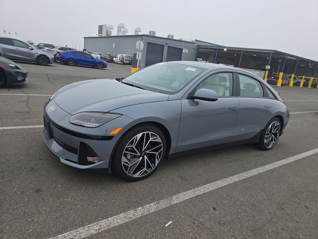 2023 HYUNDAI SEL