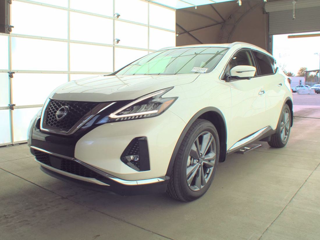 2024 NISSAN PLATINUM