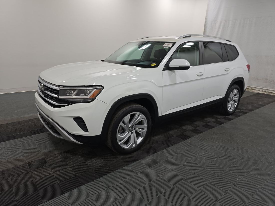 2021 Volkswagen SE w/ Tech