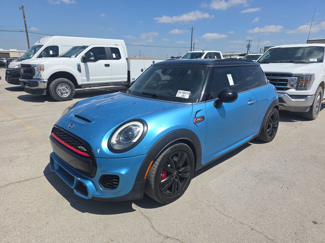 2017 MINI JCW