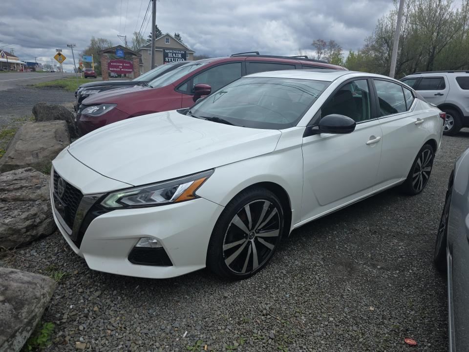 2019 Nissan SR