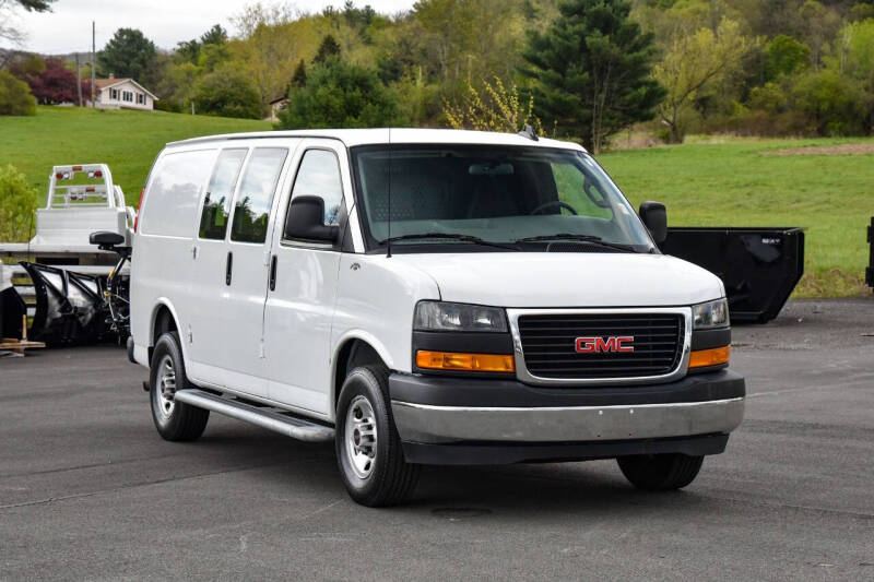 2024 GMC 2500 Cargo