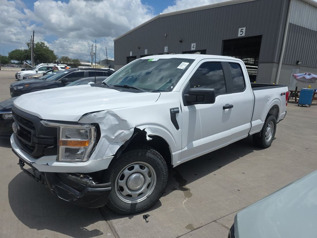 2022 FORD SuperCab