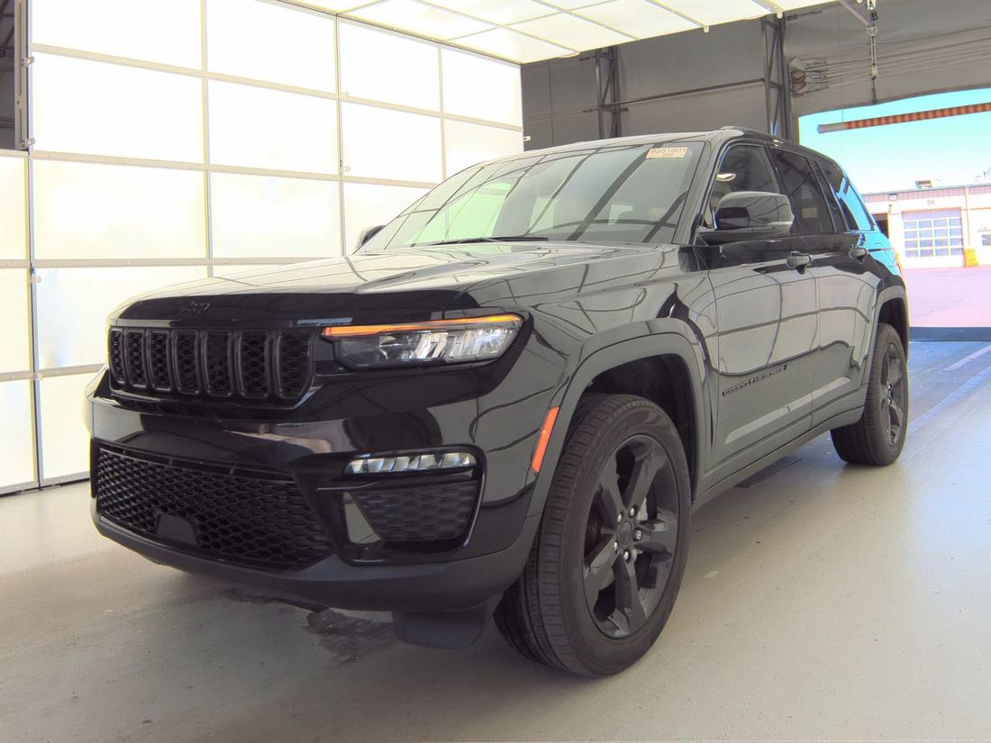 2023 JEEP Limited