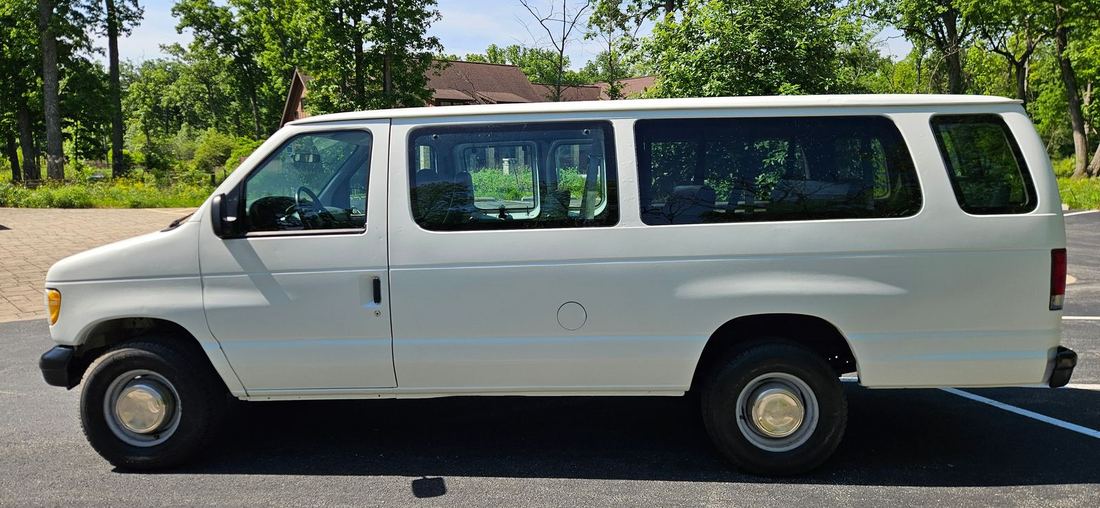 2000 Ford Econoline