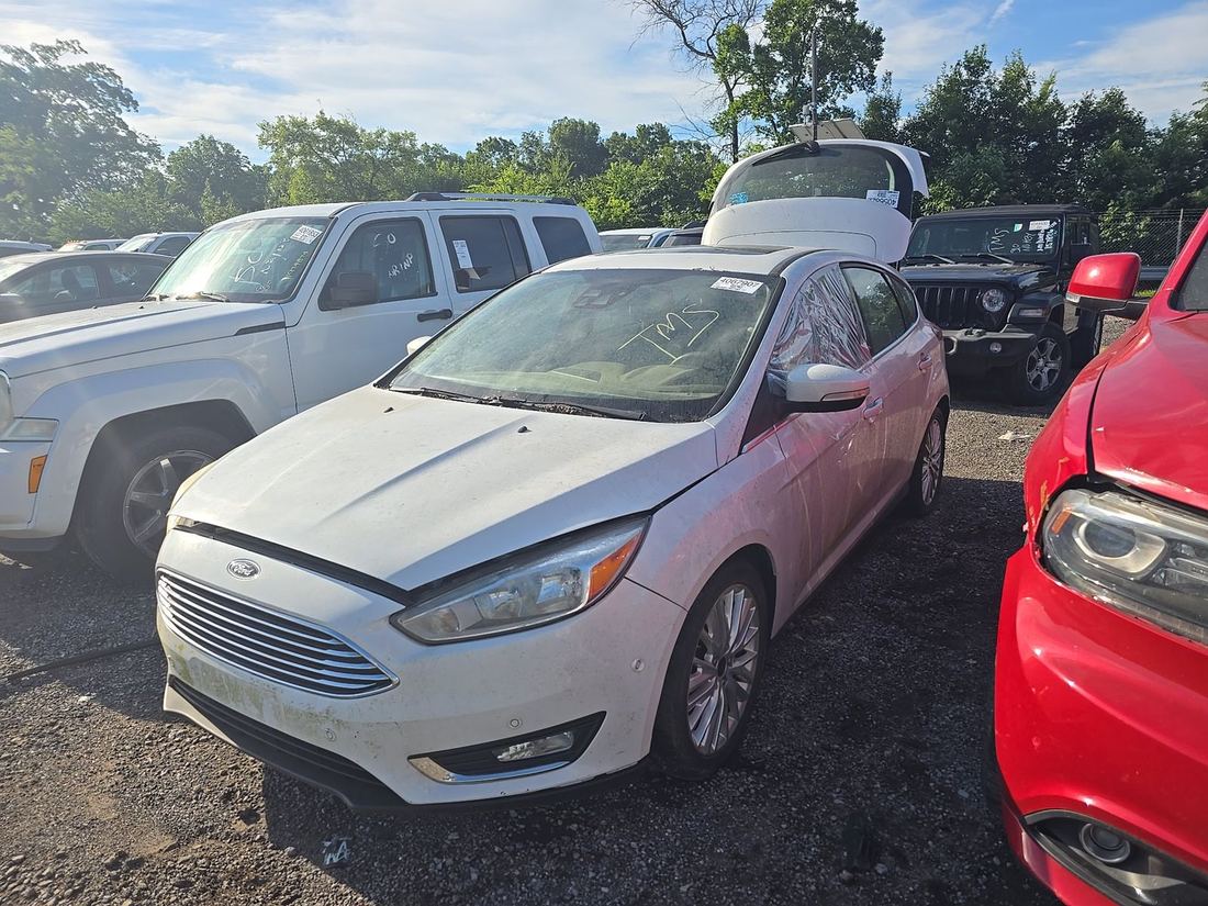 2017 FORD Titanium