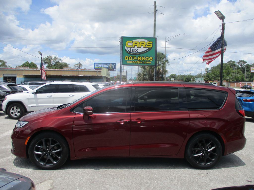 2021 Chrysler Touring L