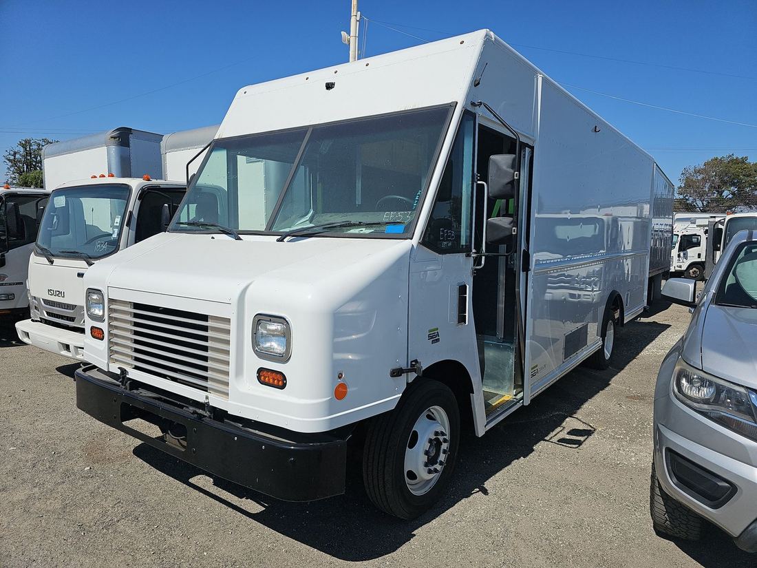 2021 FORD Commercial Chassis
