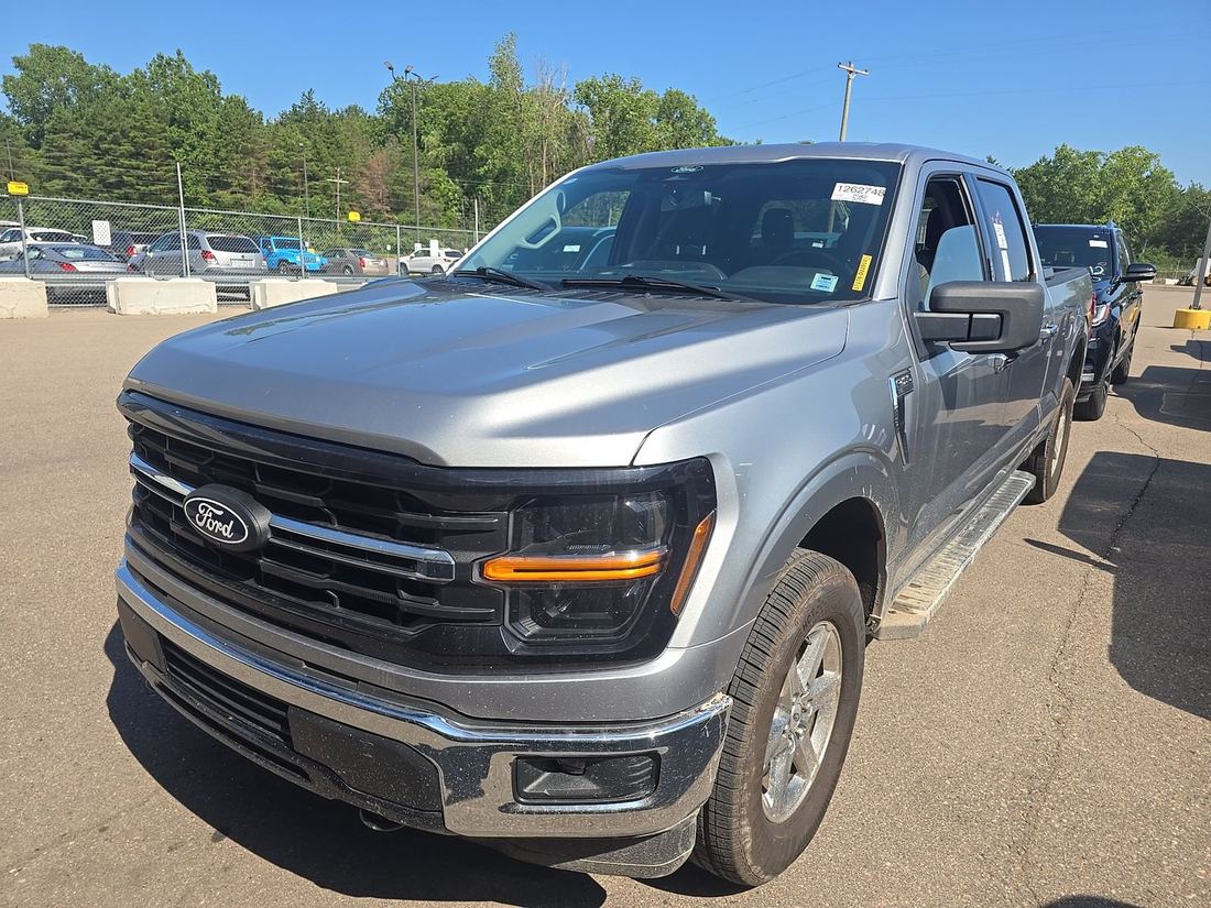 2024 FORD XLT