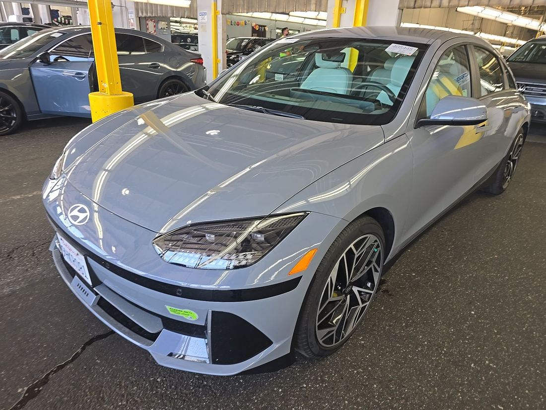 2023 HYUNDAI SEL