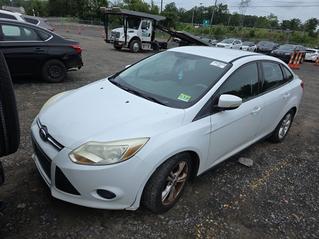 2014 FORD SE