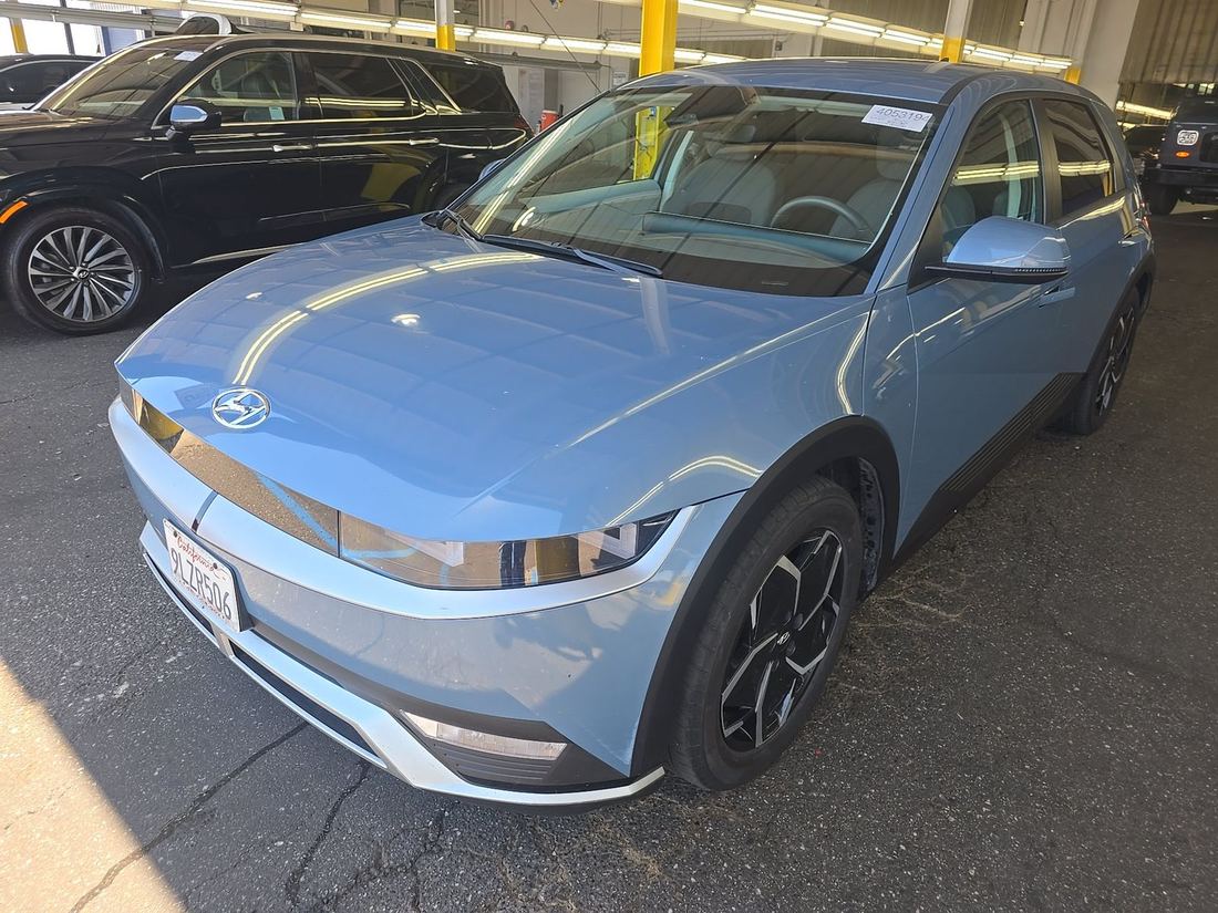 2024 HYUNDAI SE