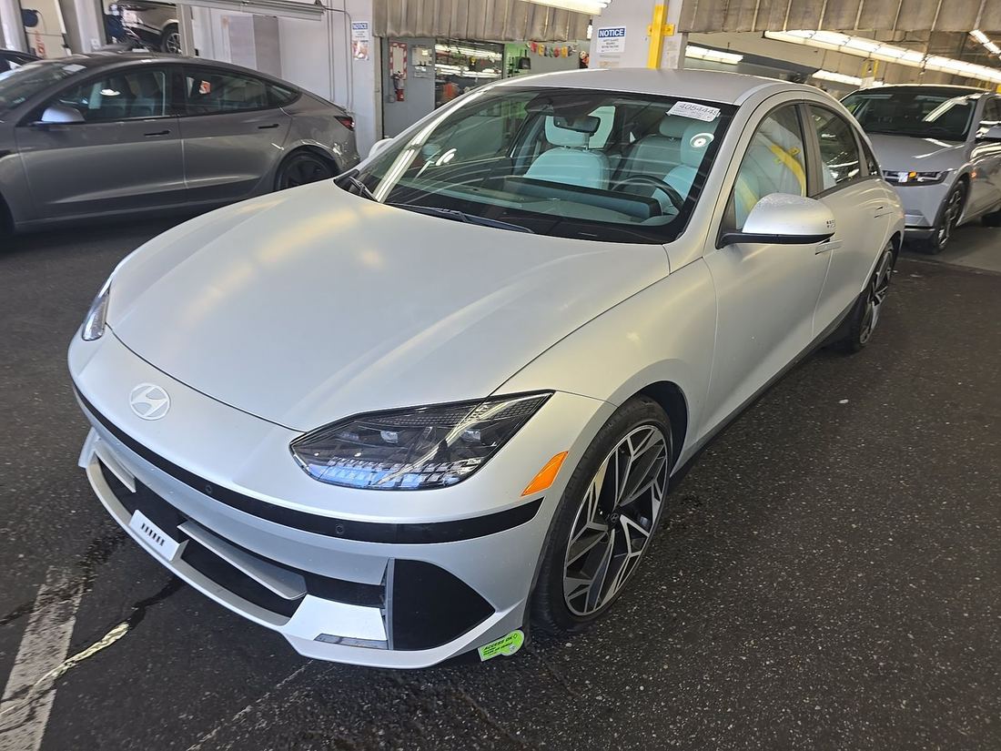 2023 HYUNDAI SEL