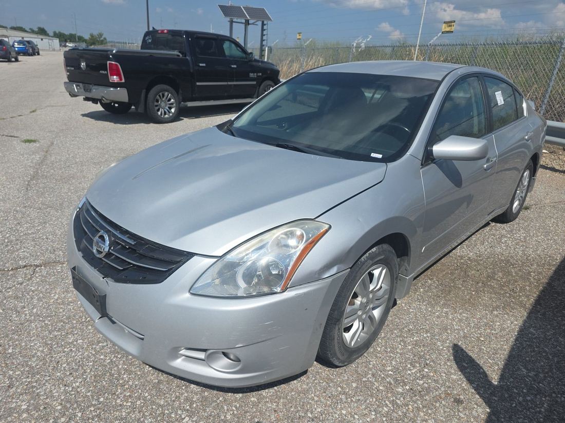 2012 NISSAN Altima