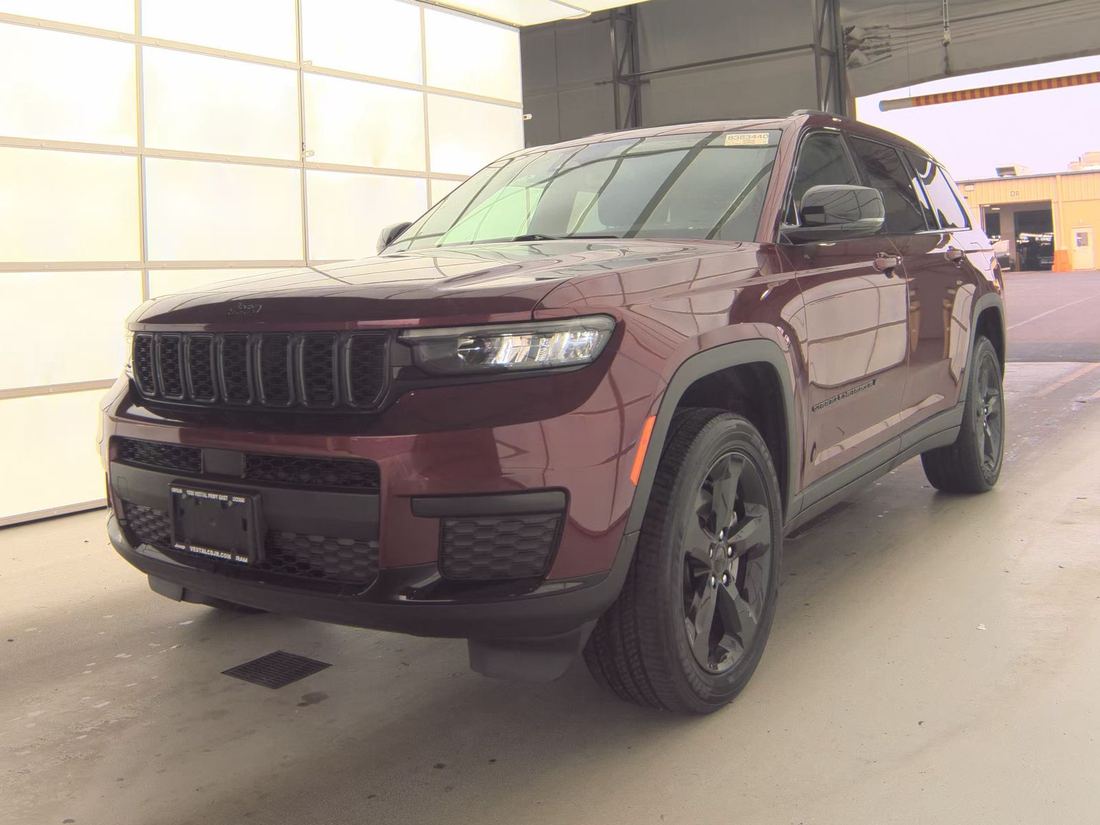 2023 JEEP Laredo, Altitude