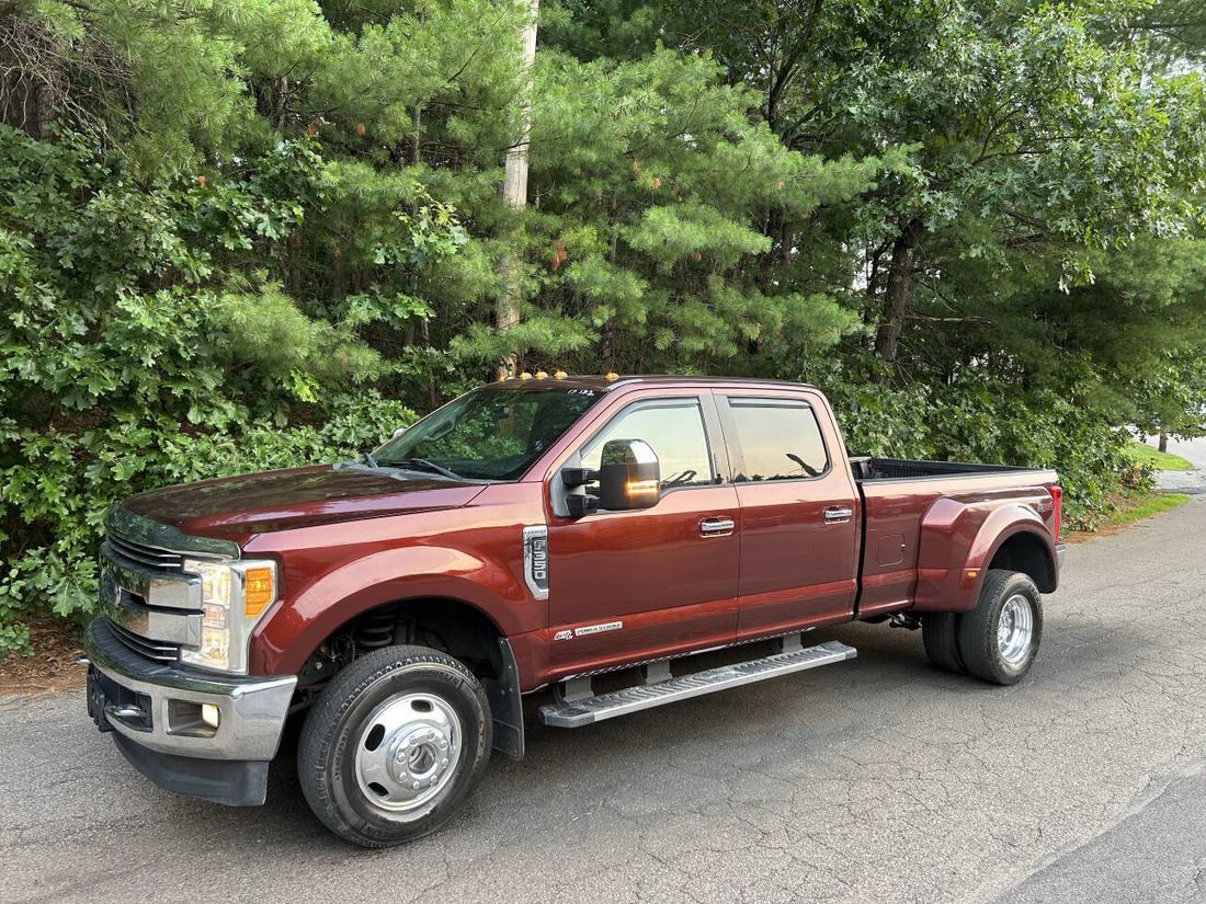 2017 Ford Super Duty - Dual Rear Wheel