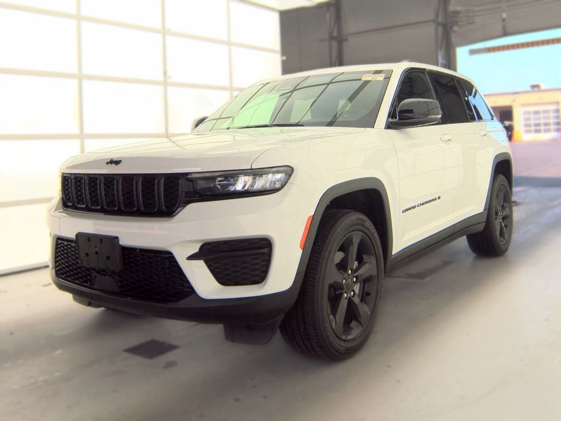 2023 JEEP Laredo, Altitude