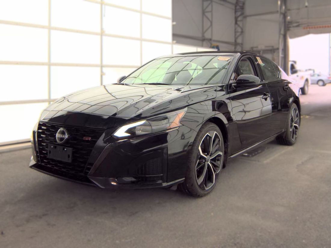 2023 NISSAN SR