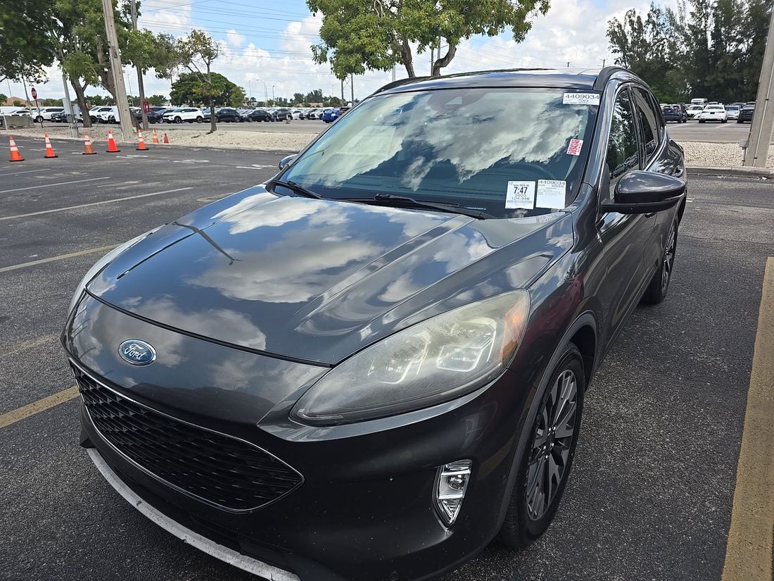 2020 Ford Titanium FHEV