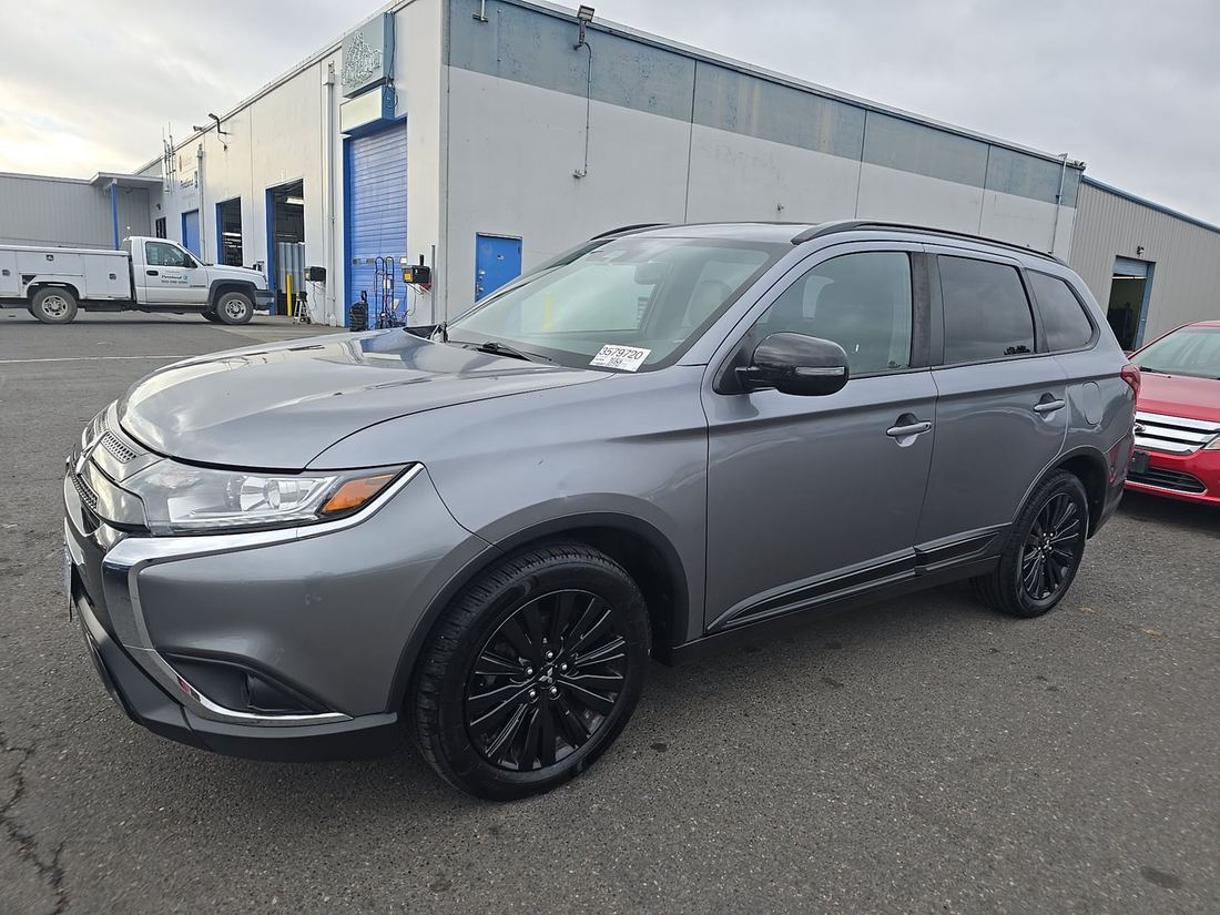 2020 MITSUBISHI Outlander