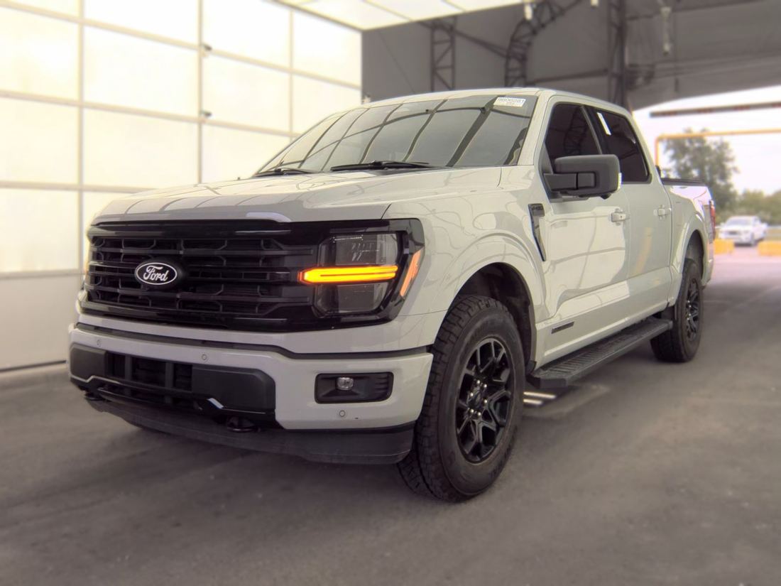 2024 FORD XLT