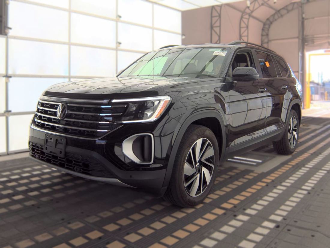 2025 Volkswagen SE
