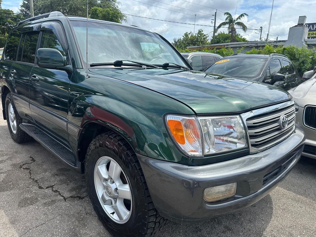 2004 Toyota UZJ100L