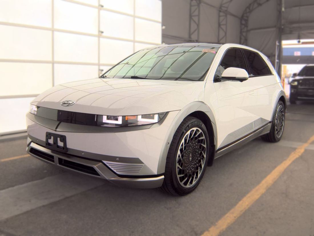 2024 HYUNDAI Limited, Disney 100 Platinum Edition